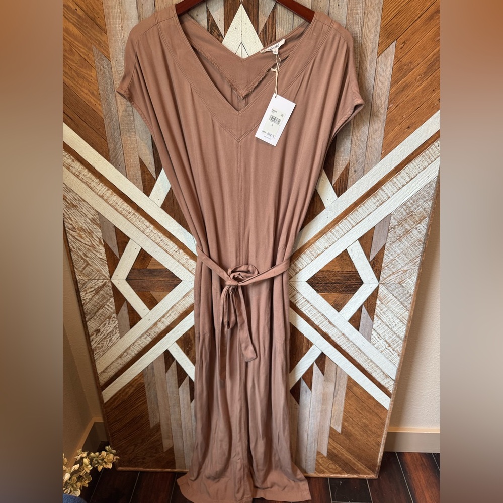 Splendid Tan V-Neck Maxi Dress